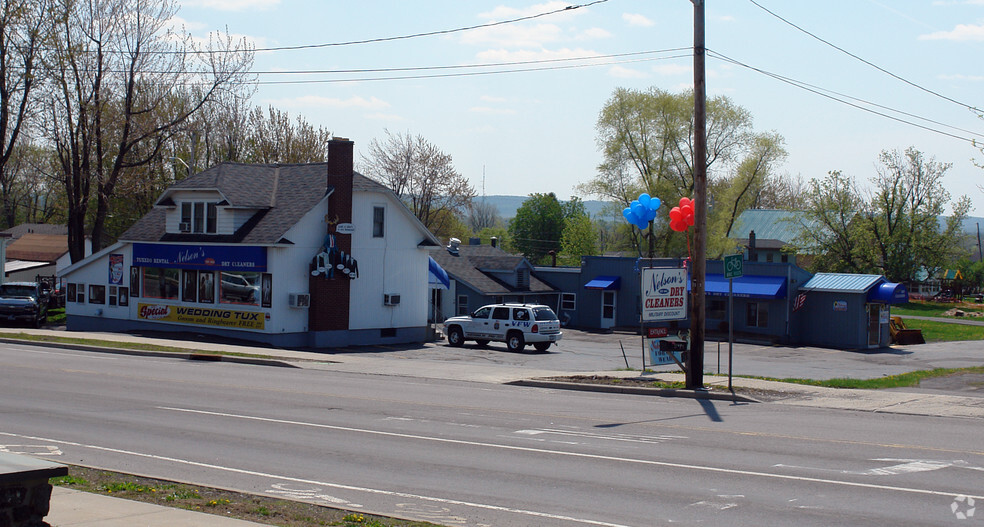 1171 Coffeen St, Watertown, NY for sale - Primary Photo - Image 1 of 5