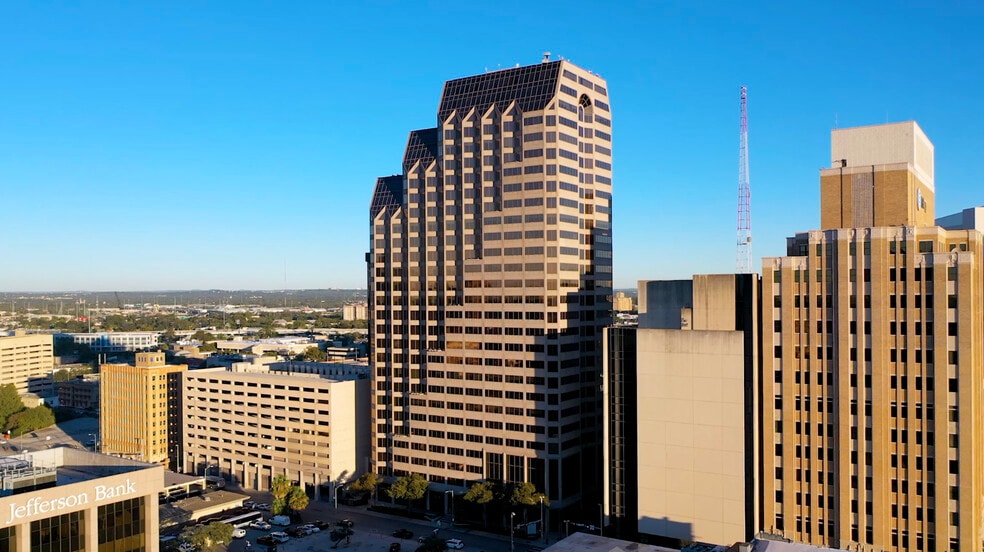 300 Convent St, San Antonio, TX for rent - Aerial Video - Image 2 of 9