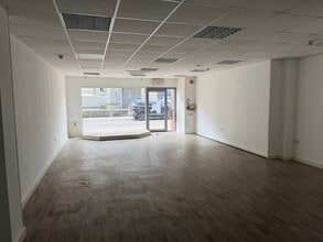 7 Tucker St, Cromer to rent Interior Photo- Image 2 of 2
