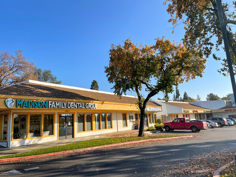 8100 Madison Ave, Fair Oaks, CA for rent - Building Photo - Image 2 of 8