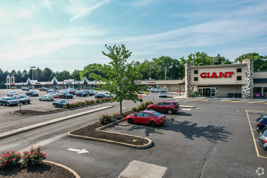 1925 Norristown, Maple Glen, PA for rent - Building Photo - Image 1 of 6