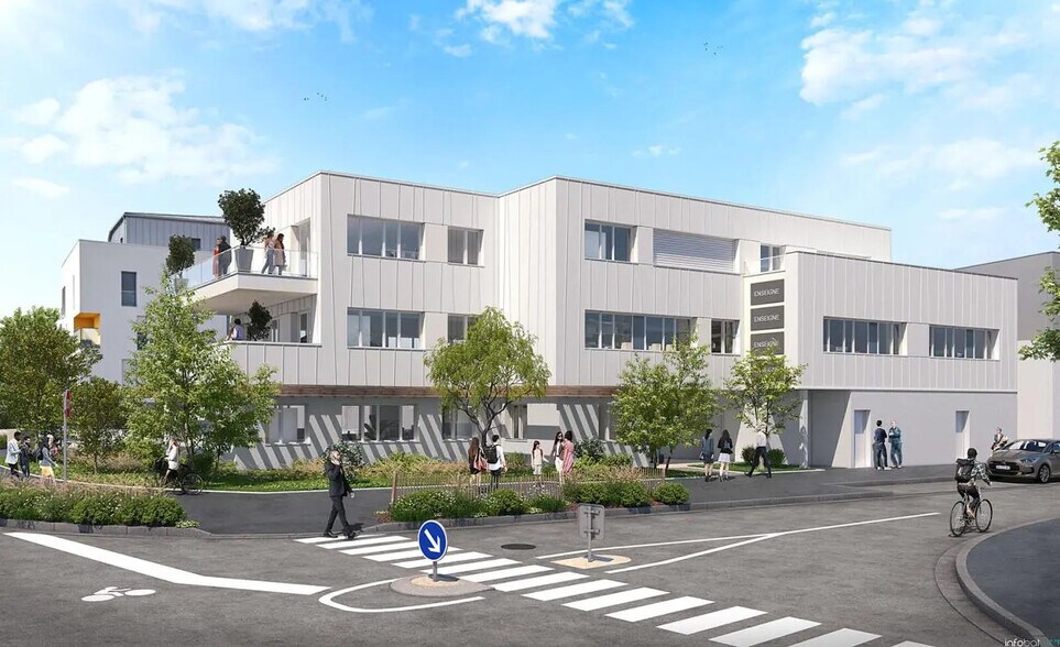 1 Rue De La Pierre, Bouguenais for sale - Building Photo - Image 2 of 3