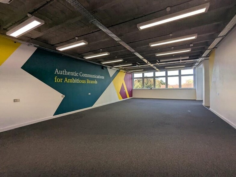 229-235 High St, Guildford to rent - Building Photo - Image 2 of 12