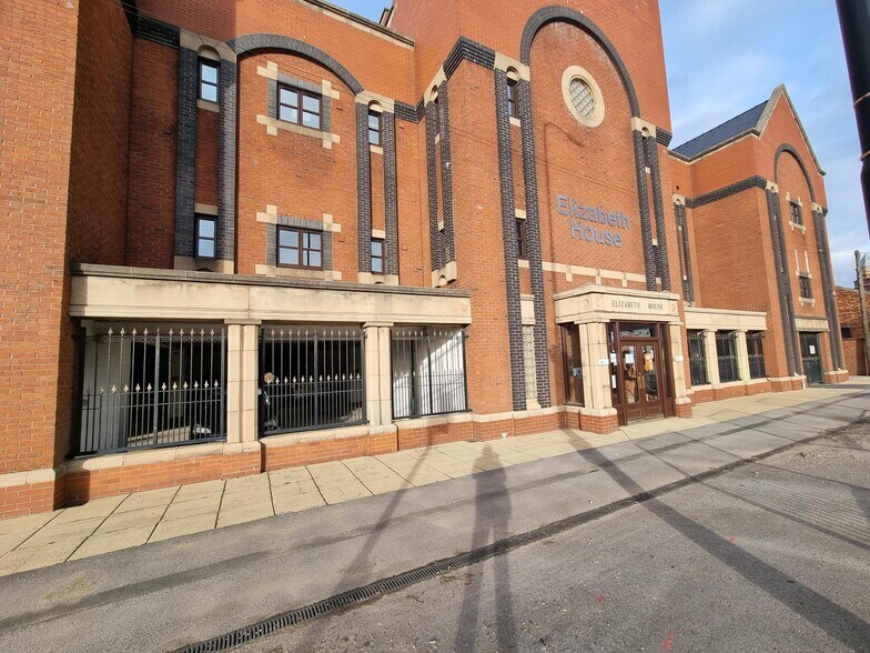 Pottery Rd, Wigan to rent - Building Photo - Image 2 of 2