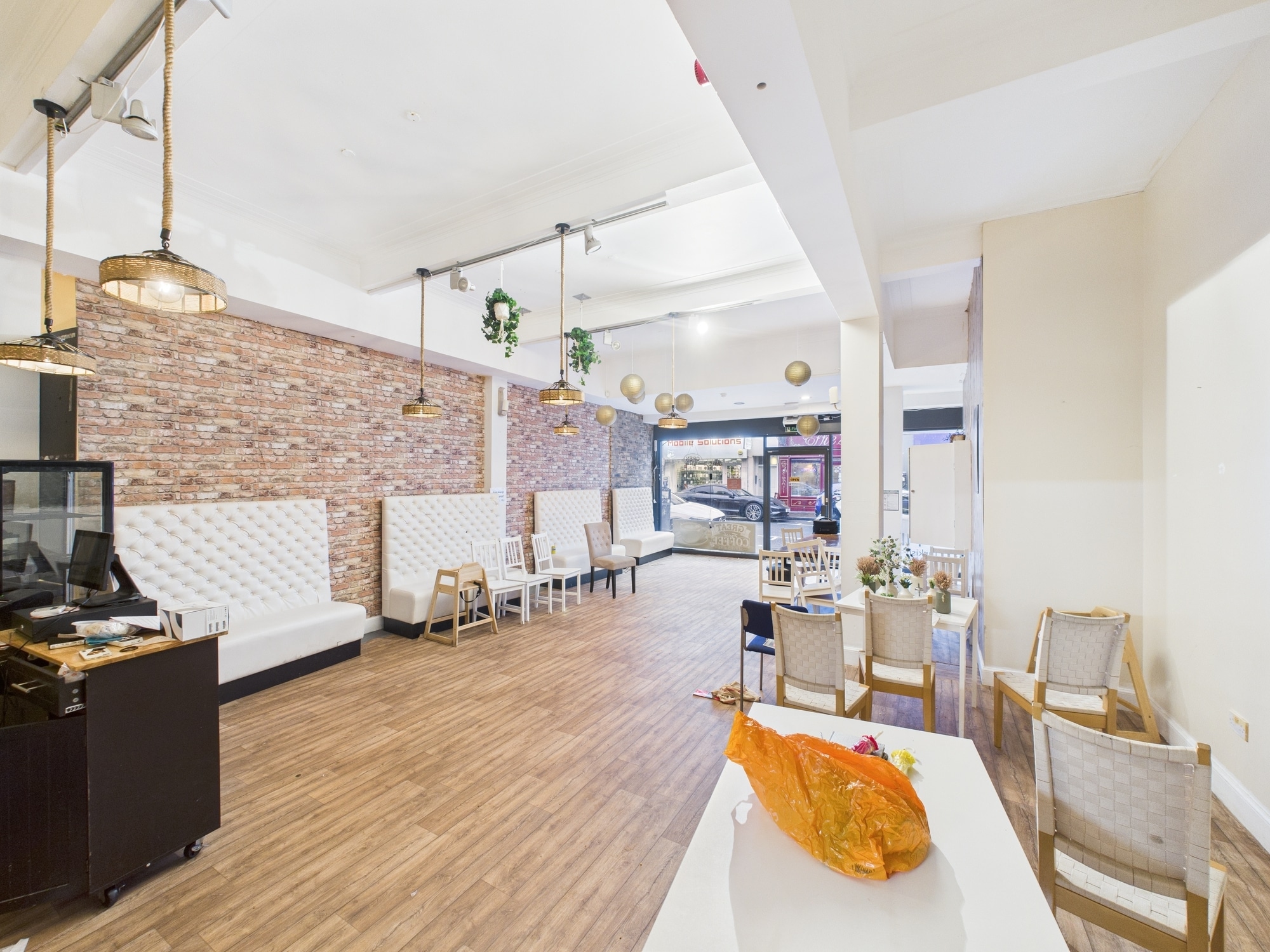 213 High St, Perth for sale Interior Photo- Image 1 of 3