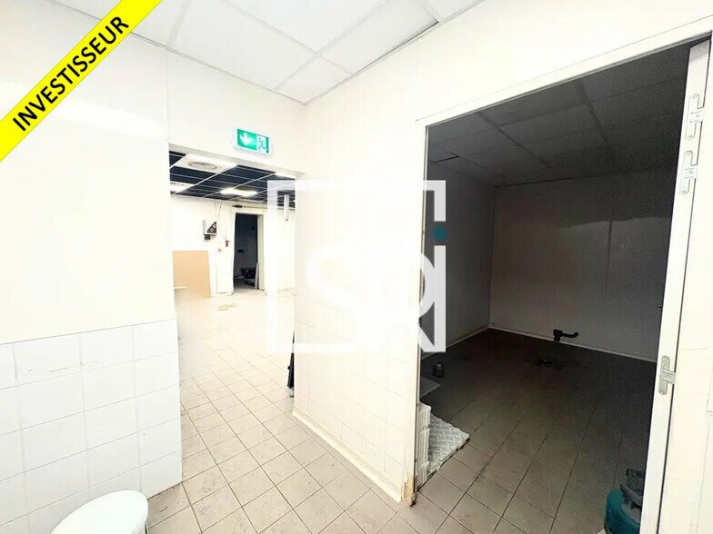 Retail in Clermont-Ferrand for sale - Building Photo - Image 3 of 11