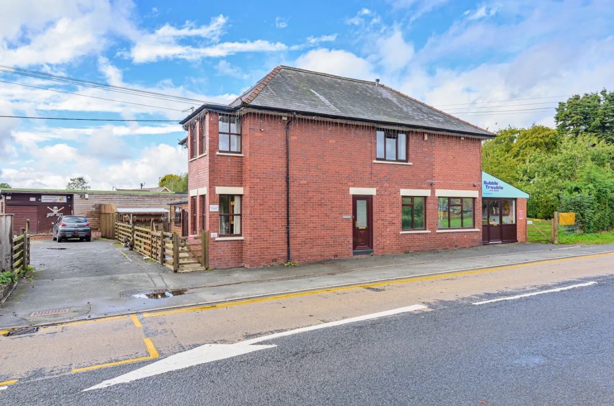 Crossgates, Llandrindod Wells for sale Primary Photo- Image 1 of 1