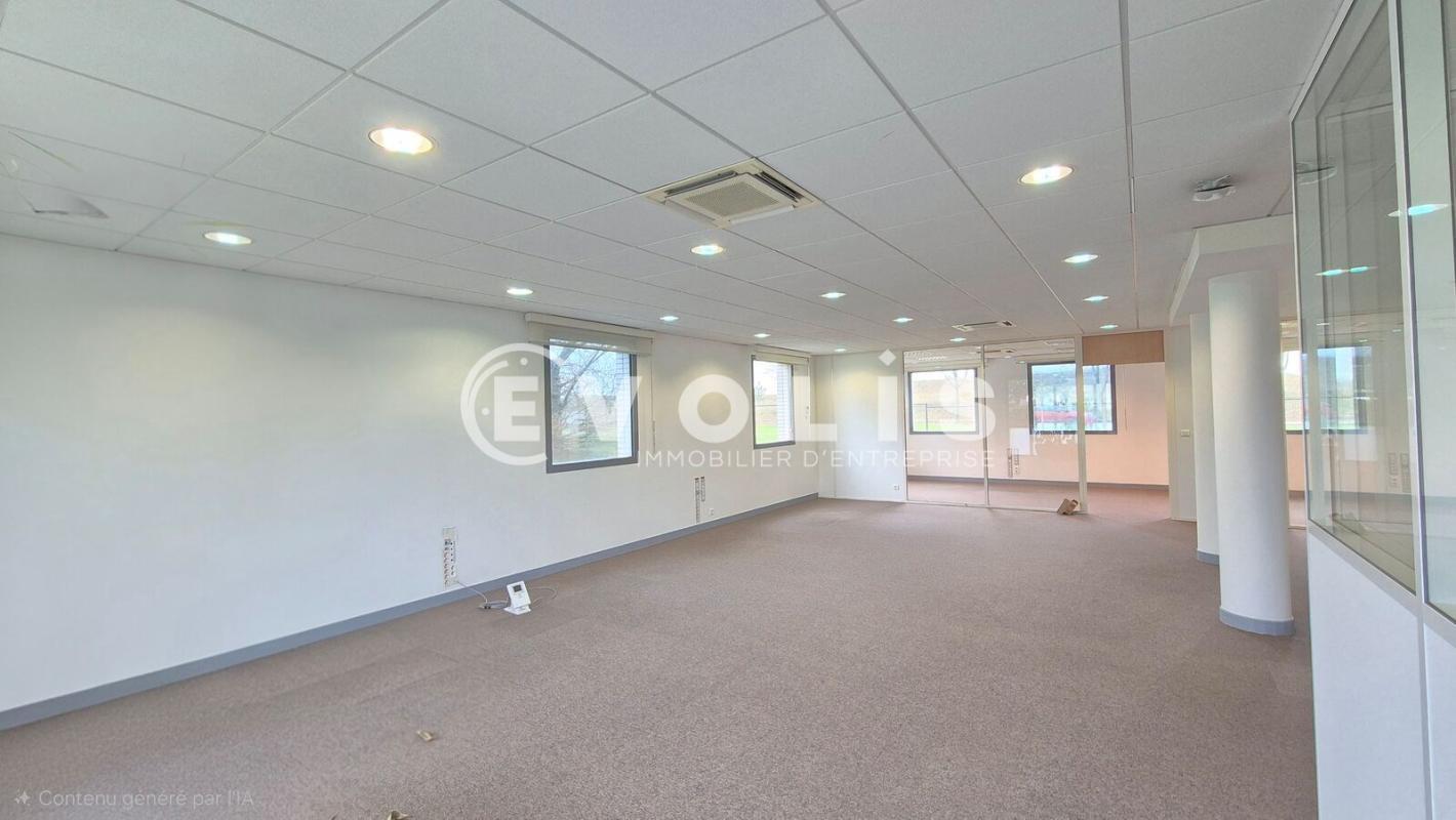 Office in Magny Le Hongre for sale Interior Photo- Image 1 of 15