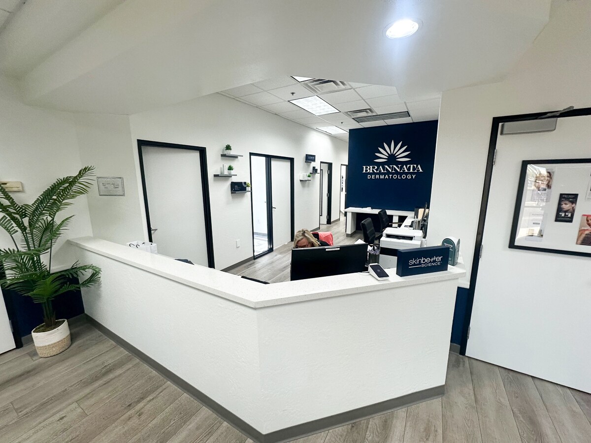 600 S Dobson Rd, Chandler, AZ to rent Interior Photo- Image 1 of 9