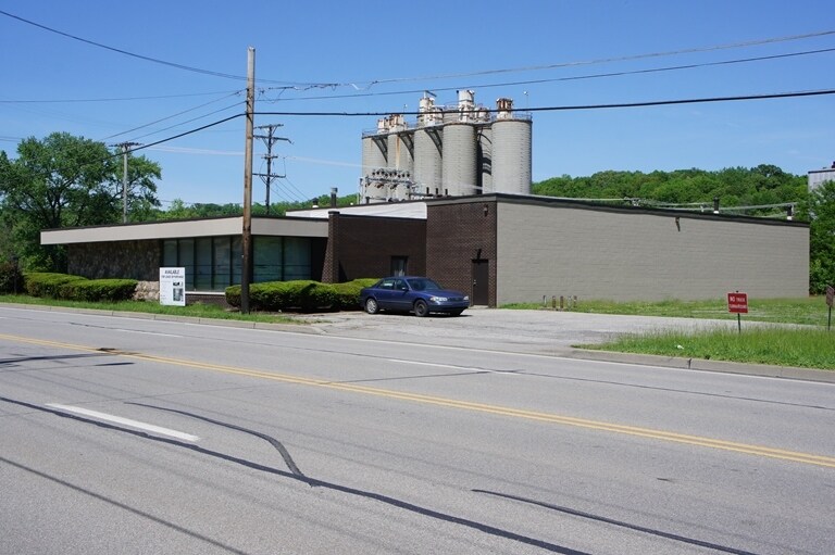 540 Sampson St, New Castle, PA for sale - Primary Photo - Image 1 of 18