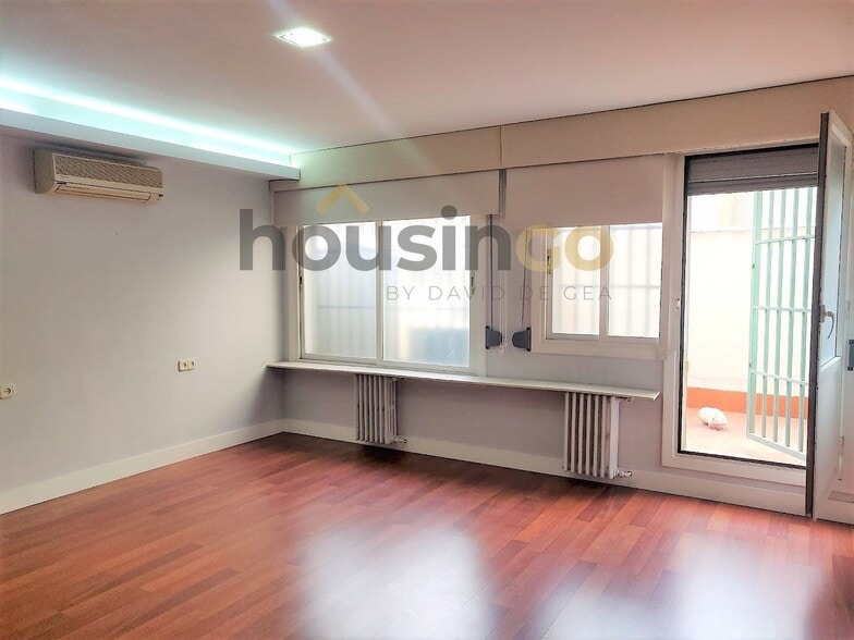 Office in Madrid, Madrid to rent - Interior Photo - Image 3 of 4