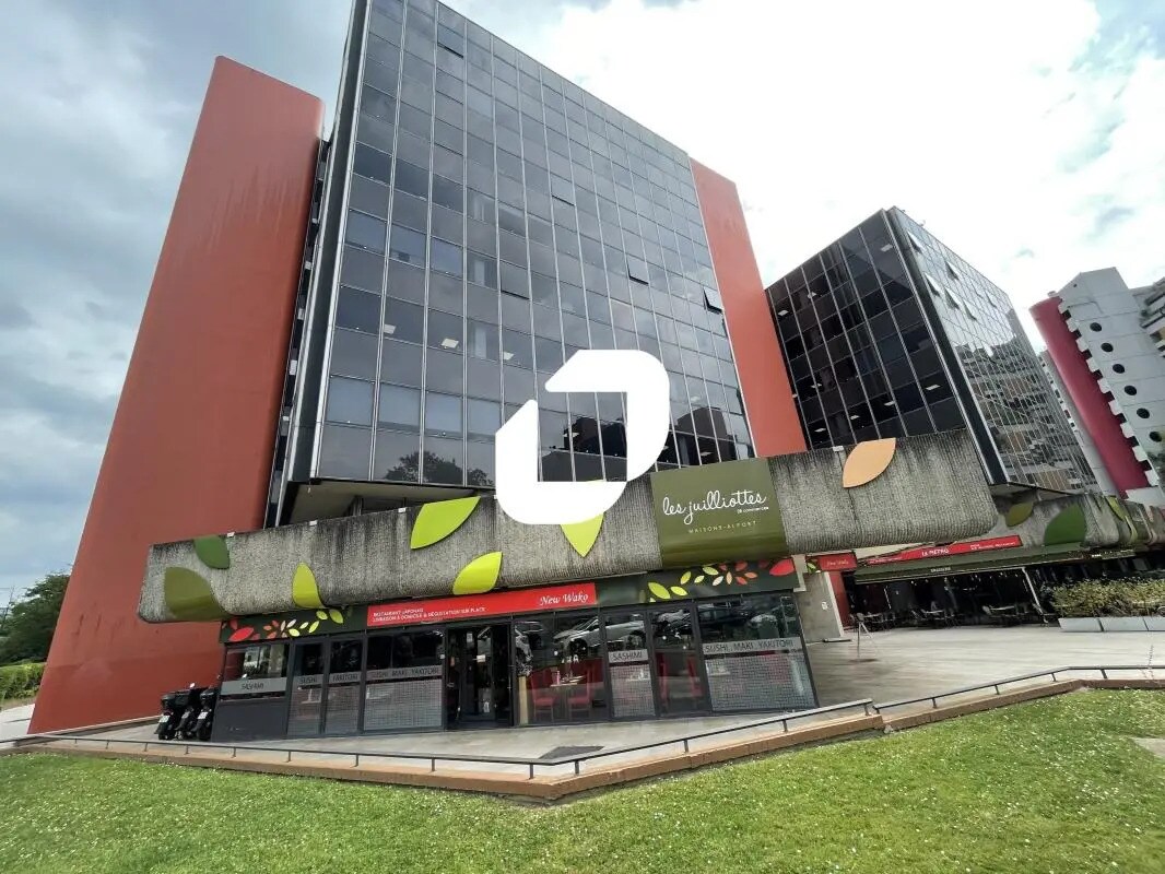 Office in Maisons-Alfort to rent Building Photo- Image 1 of 10