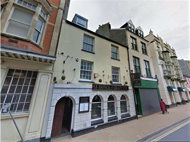 36 High St, Ilfracombe for sale - Primary Photo - Image 1 of 7