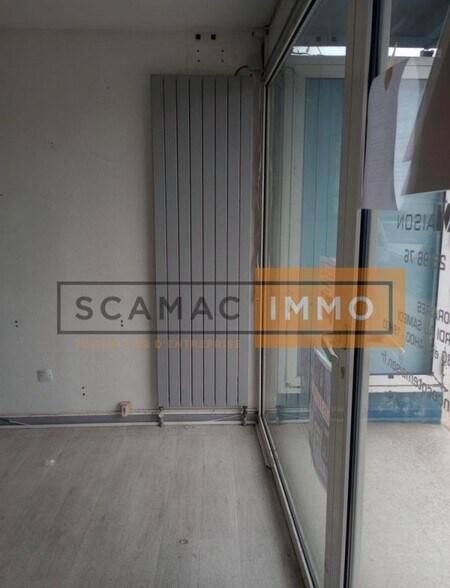 Retail in Vaires-sur-Marne to rent - Interior Photo - Image 2 of 6