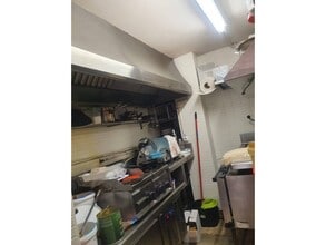 Retail in Barcelona, Barcelona to rent Interior Photo- Image 2 of 5