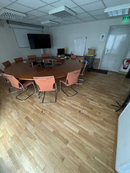 Build-to-Rent in Paris for sale - Building Photo - Image 3 of 6