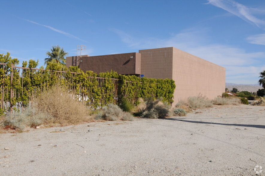 2739 N Palm Canyon Dr, Palm Springs, CA for sale - Building Photo - Image 3 of 46