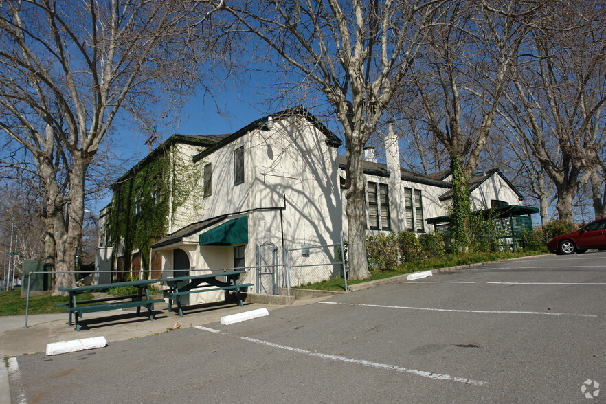 700 Douglas Blvd, Roseville, CA for sale - Building Photo - Image 1 of 1