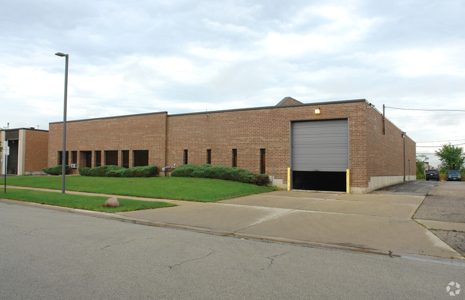 201 Bond St, Elk Grove Village, IL for rent - Building Photo - Image 2 of 2