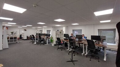 30 Market Pl, Hitchin to rent Interior Photo- Image 1 of 9