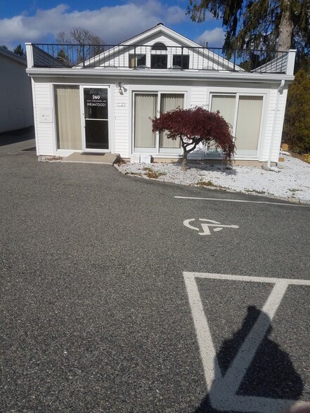 260 Maple Ave, Barrington, RI for sale - Building Photo - Image 1 of 1