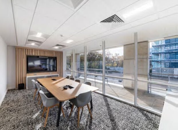 450-500 Silbury Blvd, Milton Keynes to rent - Building Photo - Image 2 of 10