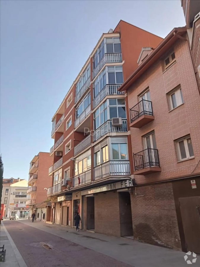 San Fernando de Henares, MAD 28830 - Unit Puerta 1, Esc. 1 - - Interior Photo - Image 1 of 2