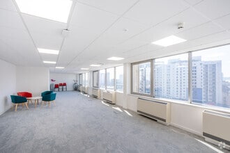 2 Fitzalan Rd, Cardiff to rent Interior Photo- Image 2 of 9