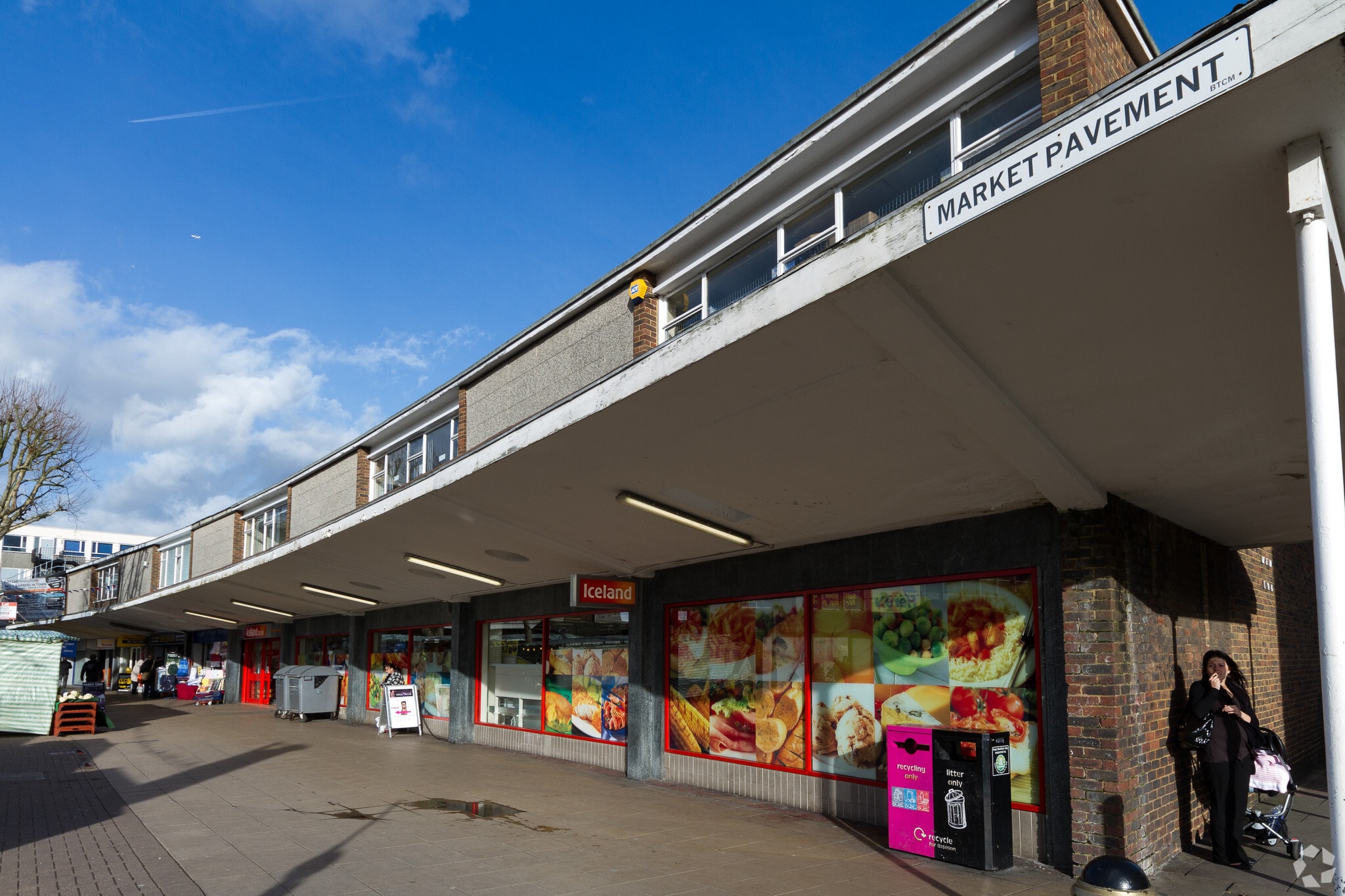1-23 Market Pavement, Basildon to rent Primary Photo- Image 1 of 14