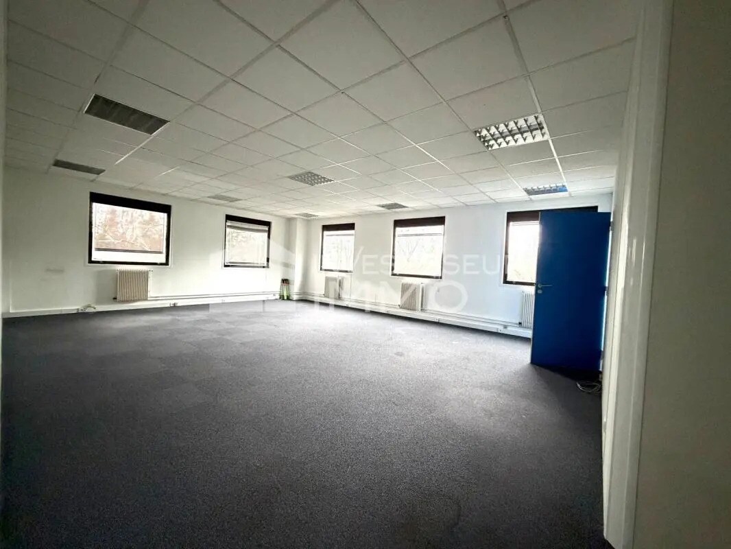 Office in Lognes to rent Interior Photo- Image 1 of 6