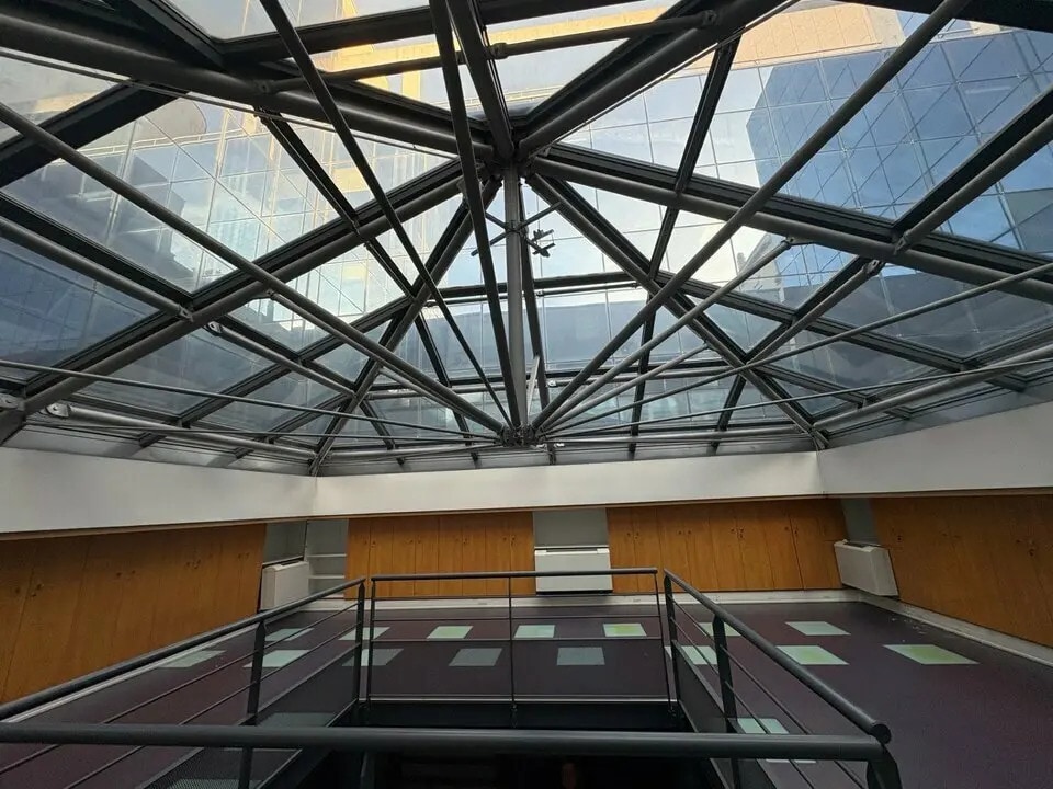 Office in Lyon to rent Building Photo- Image 1 of 10