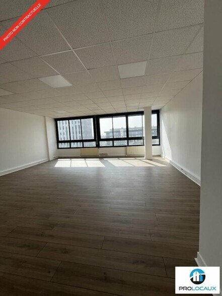 Office in Sarcelles to rent - Interior Photo - Image 3 of 38