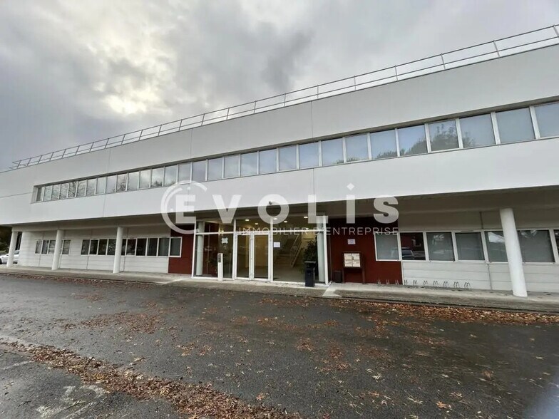 Office in Mérignac to rent - Building Photo - Image 1 of 8
