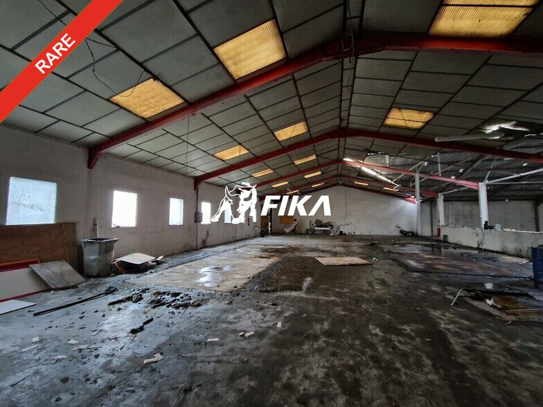 Light Industrial in Colomiers for sale - Interior Photo - Image 2 of 8