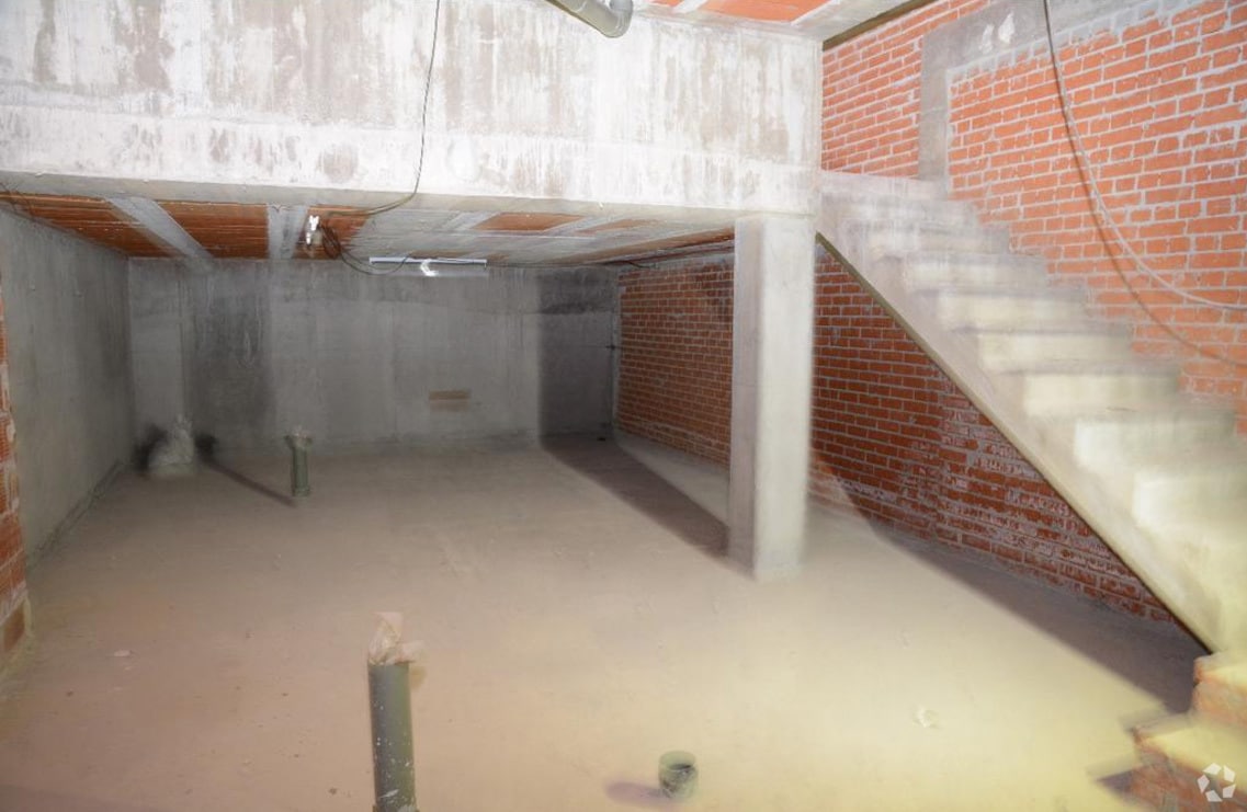 Retail in Majadahonda, Madrid to rent Interior Photo- Image 1 of 3