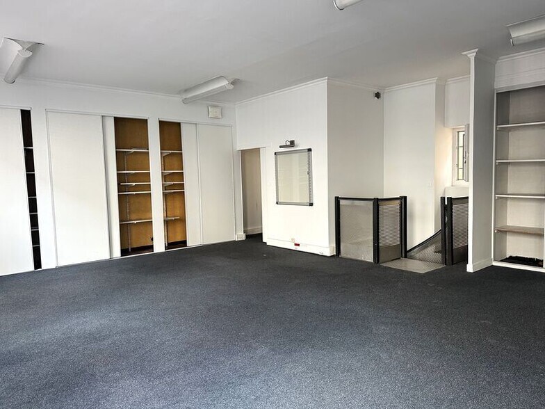 Office in Lyon to rent - Interior Photo - Image 2 of 6