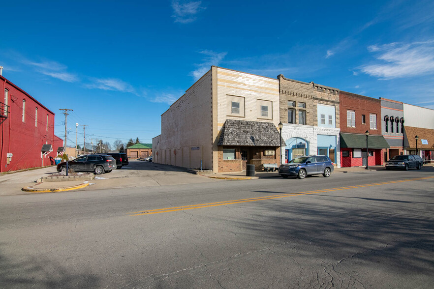 126 E Jefferson St, Tipton, IN for rent - Primary Photo - Image 1 of 6