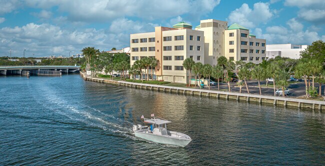 More details for 915 Middle River Dr, Fort Lauderdale, FL - Office, Office / Retail to Rent