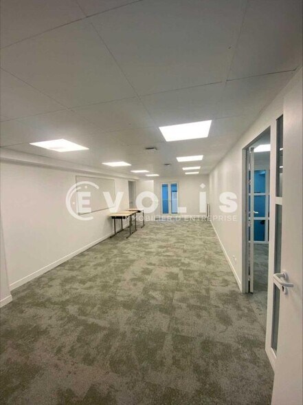 Office in Paris for sale - Interior Photo - Image 3 of 6