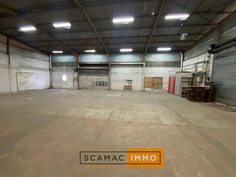 Office in Vitrolles to rent - Building Photo - Image 3 of 4