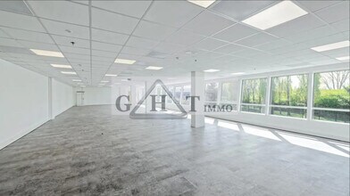 Industrial in Rosny-sous-Bois to rent Building Photo- Image 2 of 6