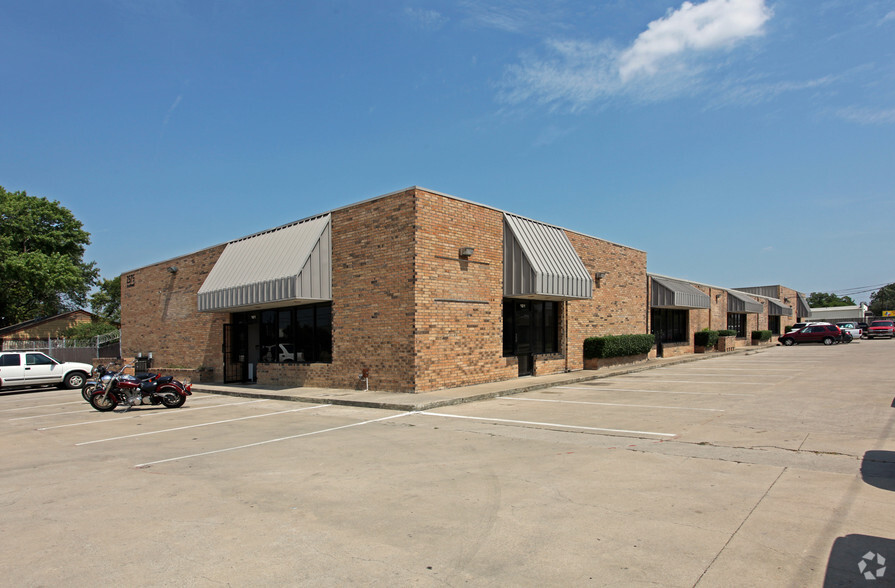 2575 Southwell Rd, Dallas, TX for sale - Building Photo - Image 1 of 1