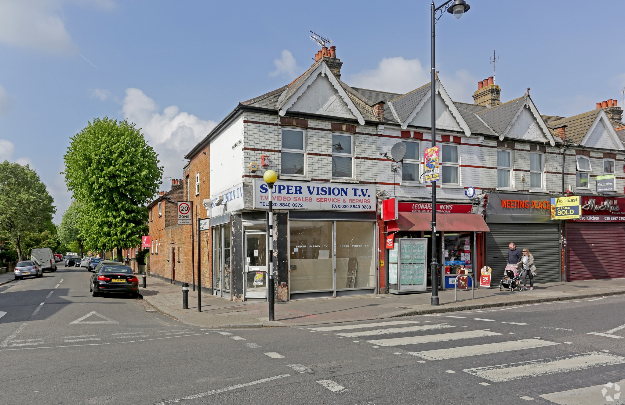 42 Northfield Ave, London to rent Primary Photo- Image 1 of 5