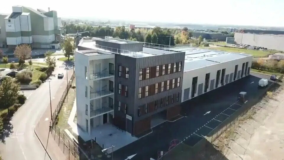 Vente Bureaux 113 m² - Photo 1