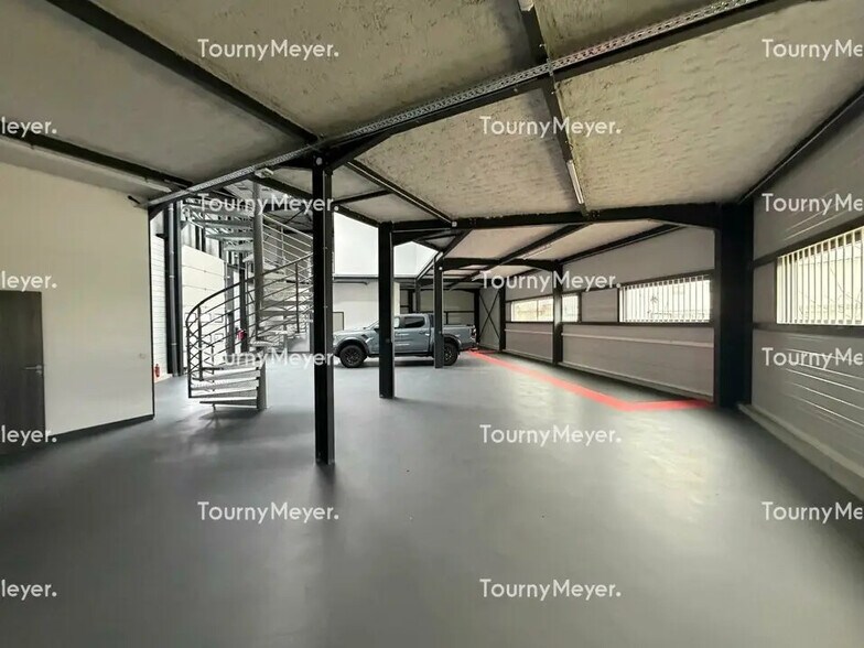 Light Industrial in Mérignac to rent - Interior Photo - Image 3 of 7