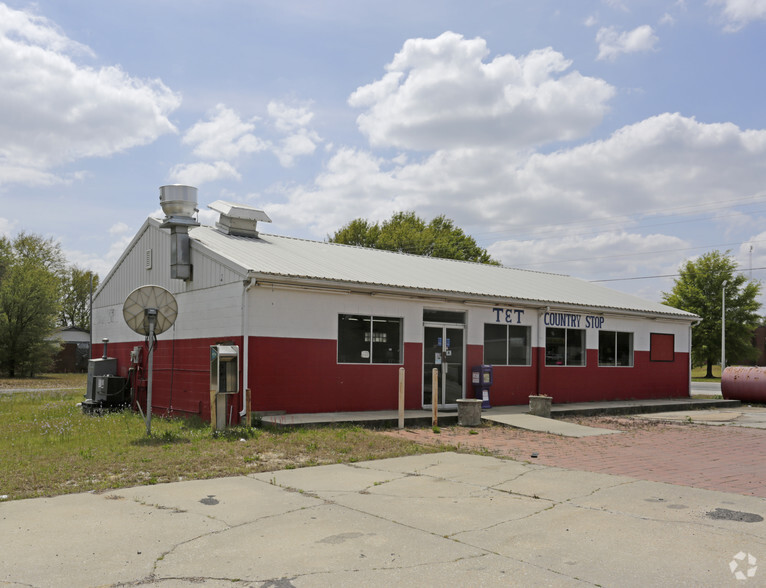 390 E Pine Ave, Mc Bee, SC for sale - Primary Photo - Image 1 of 1