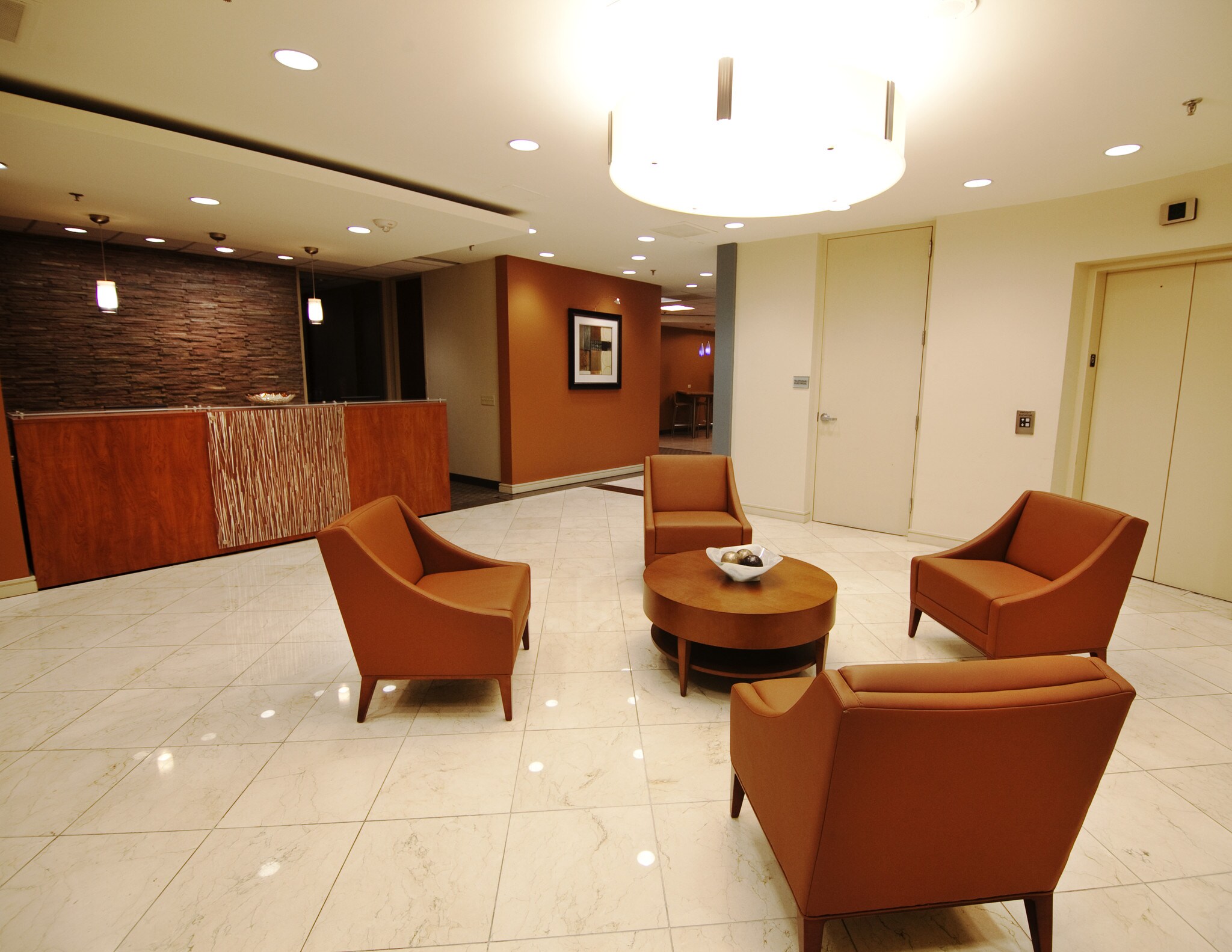 4514 Cole Ave, Dallas, TX to rent Interior Photo- Image 1 of 10