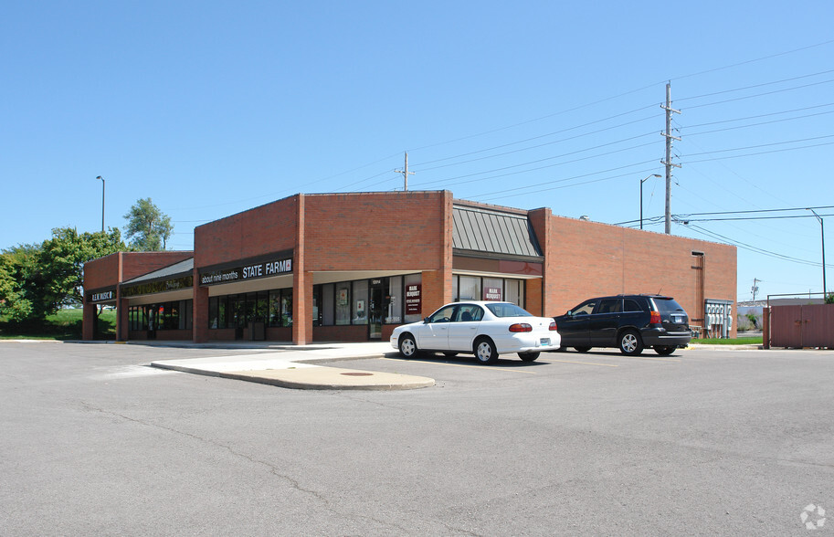 12020-12114 W 87th St Pky, Lenexa, KS for rent - Building Photo - Image 1 of 6