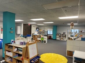 50-52 Miry Brook Rd, Danbury, CT to rent Interior Photo- Image 2 of 10