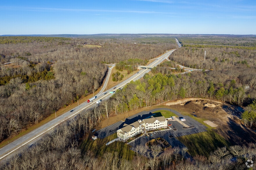80 Palmer Cir, Hope Valley, RI to rent - Aerial - Image 3 of 7